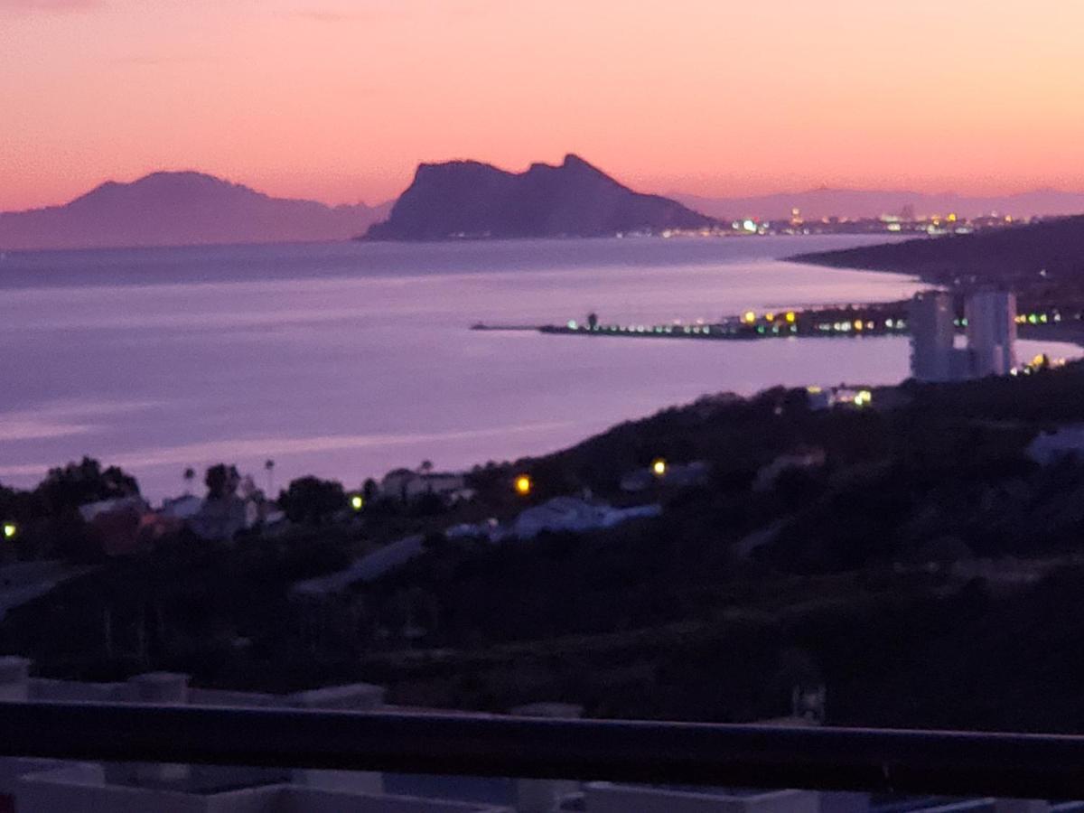 Manilva Townhouse With Spectacular Views Of Gibraltar别墅 外观 照片